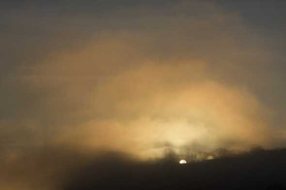 30 November 2020 - 08-30-04

--------------------------
Mist & sunrise over Dartmouth rivermouth